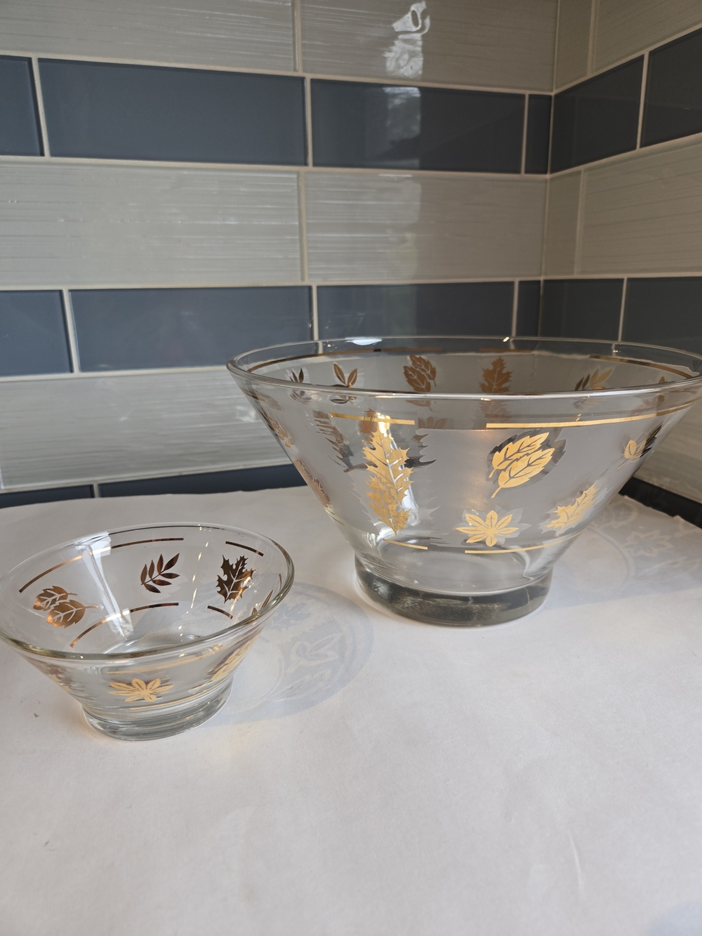 Anchor Hocking Starlyte Chip N Dip Glass Bowl Set with Gold Leaf Motif